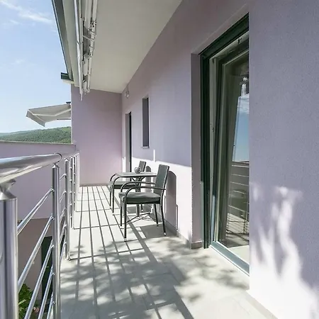 Apartment Astrid *